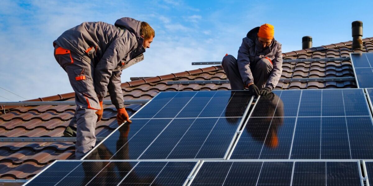 Are Solar Panels Effective in the Winter Months?