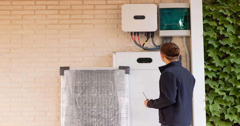 7 Tips for Solar Battery Maintenance