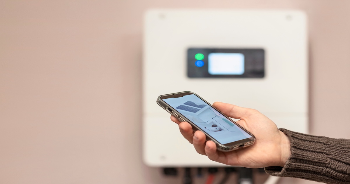 How Solar Monitoring Helps Coachella Valley Homeowners Protect Their Investment?